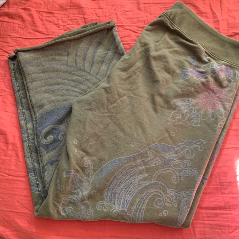 Gorgeous koi zen lucky brand lounge pants. S